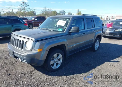 2012 Jeep Patriot Latitude z USA, uszkodzony, nr VIN 1C4NJRFB4CD574159